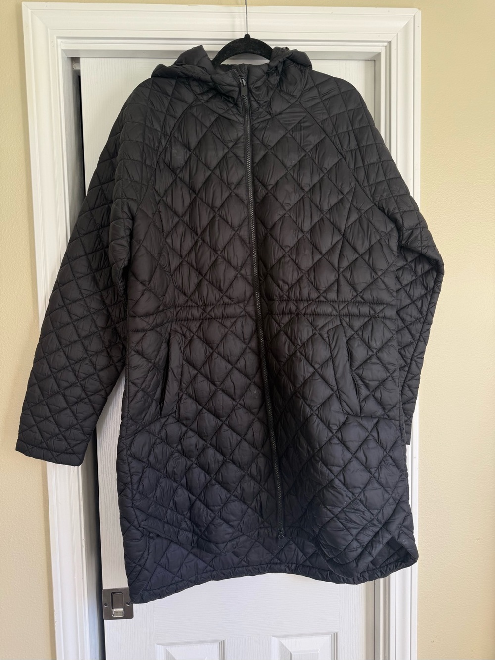 Athleta Black Quilted Hooded Puffer Coat